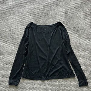 Lululemon- light weight long sleeve